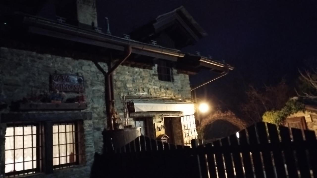 Вилла Casa Mimosa Грессан Экстерьер фото